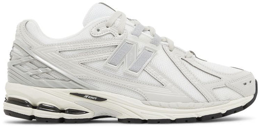 1906R 'Silver Metallic Cream'
