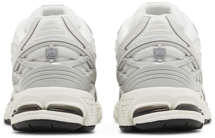 1906R 'Silver Metallic Cream'