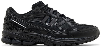 1906U Triple Black